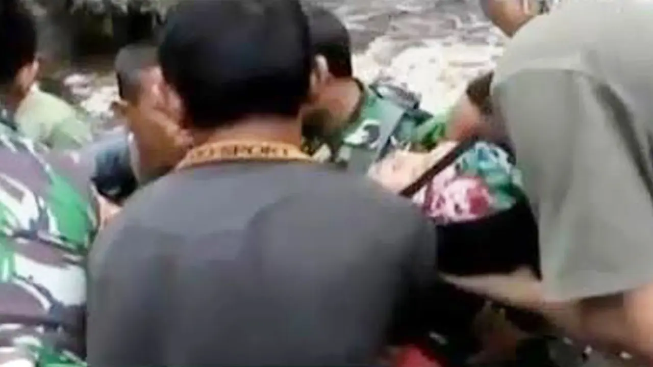 Evakuasi Ibu Hamil