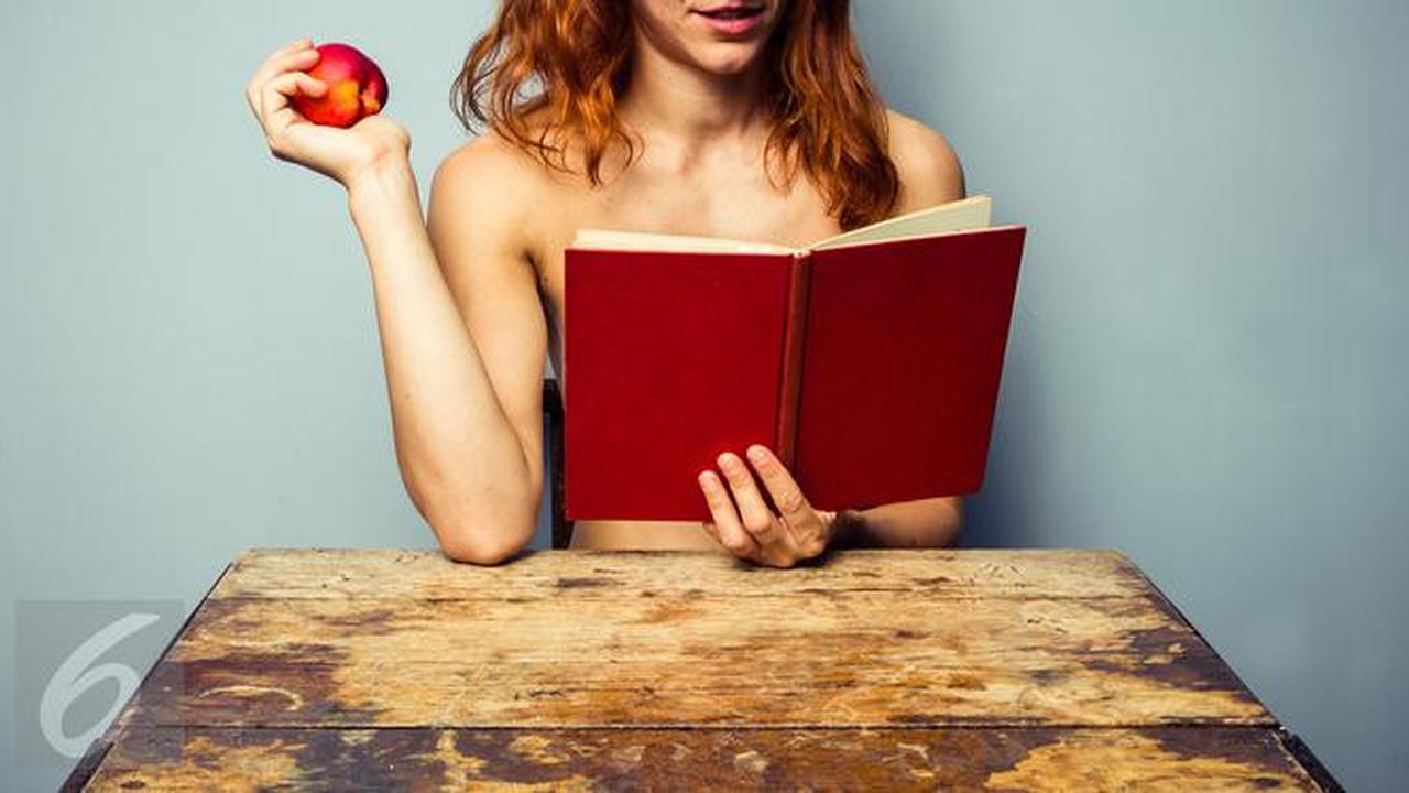 Biasa Telanjang di Rumah, Tanda dari Orang yang Cerdas?