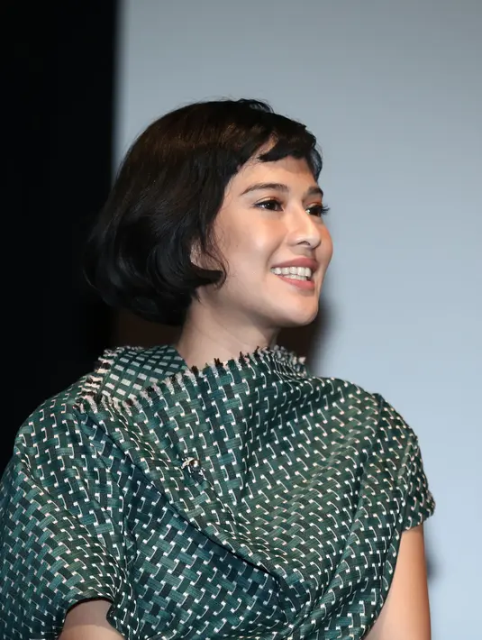 Bagi Dian Sastrowardoyo, memerankan tokoh Kartini merasakan beban moral yang besar. Beruntung selama menjalani proses syuting banyak mendapat support terutama dari tim. (Galih W. Satria/Bintang.com)