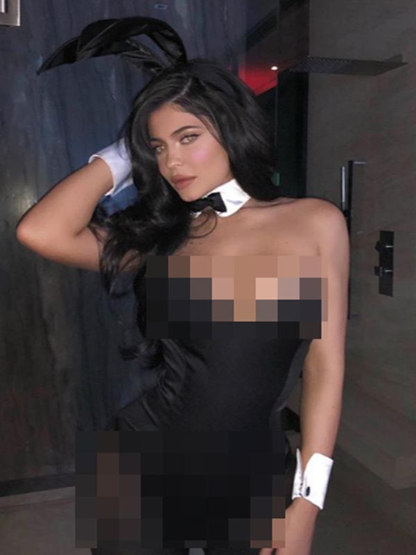 Kylie Jenner berkostum kelinci ikon Playboy di pesta Halloween. (dok. Instagram @kyliejenner/https://www.instagram.com/p/B4NumUDHF0F/Putu Elmira)