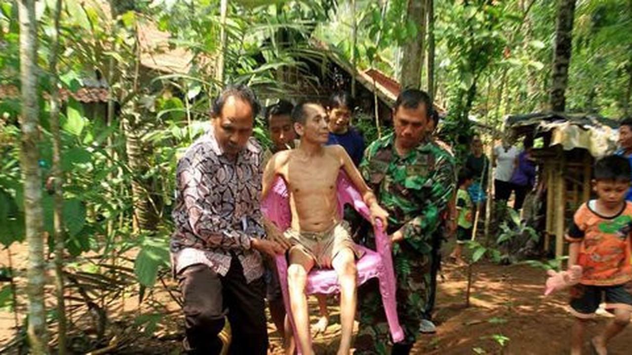 Dartam dibawa ke RSUD Banyumas dibopong petugas