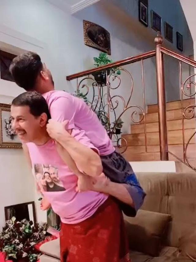 6 Potret Kedekatan Fadil Jaidi dan Sang Ayah, Kompak Bikin Konten Lucu