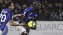 <p>Penyerang Inter Milan, Romelu Lukaku merayakan setelah mencetak gol ke gawang Spezia pada pertandingan lanjutan Liga Serie A Italia di Stadion Alberto Picco di La Spezia, Italia, Sabtu (11/3/2023). Akibat kekalahan ini, Inter Milan masih mengumpulkan 50 poin di peringkat kedua klasemen Liga Italia. (Tano Pecoraro./LaPresse via AP)</p>