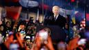 Presiden Amerika Serikat Joe Biden menyampaikan pidato yang menandai peringatan satu tahun invasi Rusia ke Ukraina di Royal Castle Gardens, Warsawa, Polandia, 21 Februari 2023. "Nafsu Presiden Putin akan tanah dan kekuasaan akan gagal," kata Biden. (AP Photo/Michal Dyjuk)
