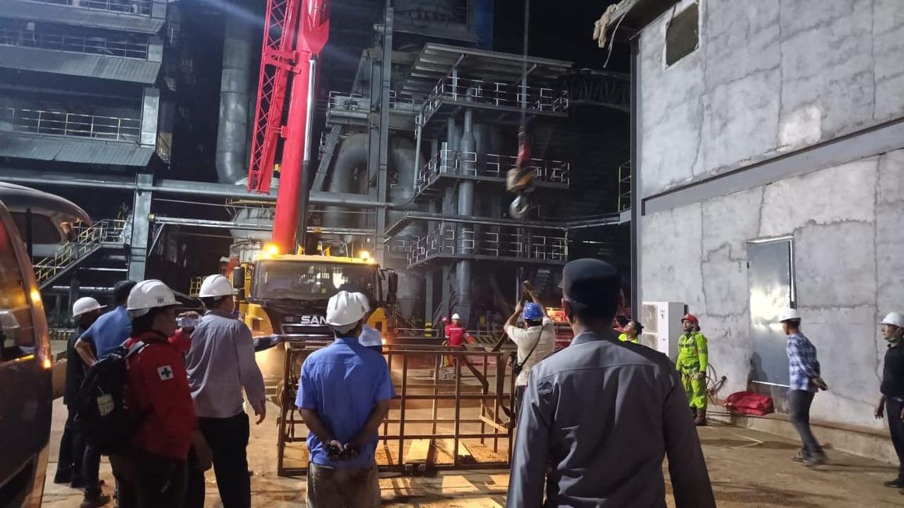 <br>Nahas bagi dua WNA China itu. Ji Ler tewas akibat terbakar, dan Cu Weiqiang mengalami luka bakar di seluruh tubuhnya dan kini dirawat intensif di RSUD AW Sjahranie Samarinda.<br>