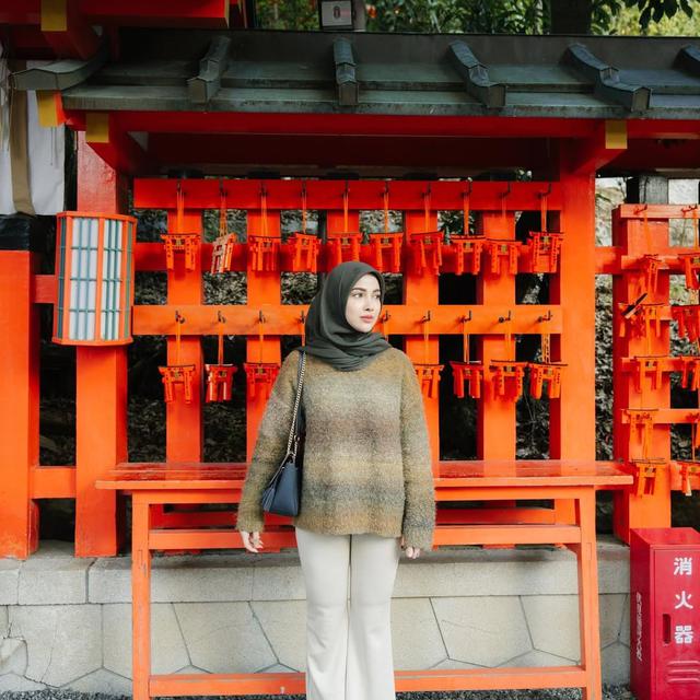 6 Potret Miskah Kakak Ipar Fadil Jaidi dari Sebelum hingga Setelah Menikah, Dipuji Bak Barbie