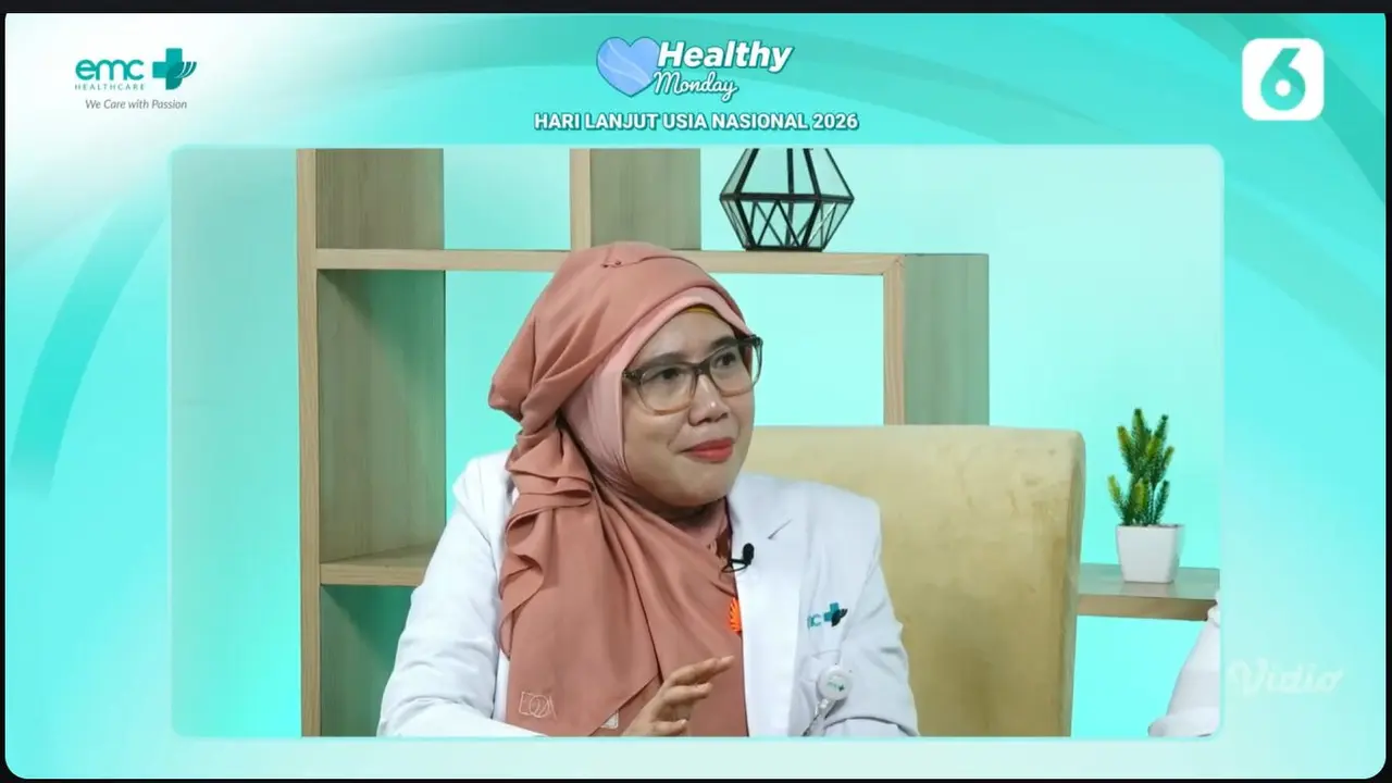 Spesialis Kedokteran Fisik dan Rehabilitasi dari RS EMC Sentul, dr. Novaria Puspita, Sp.KFR,AIFO-K