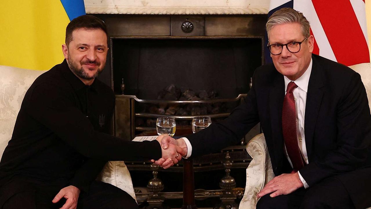 FOTO: Momen Presiden Ukraina Zelensky Bertemu Pemimpin Eropa usai Cekcok dengan Donald Trump, Disambut Penuh Hangat
