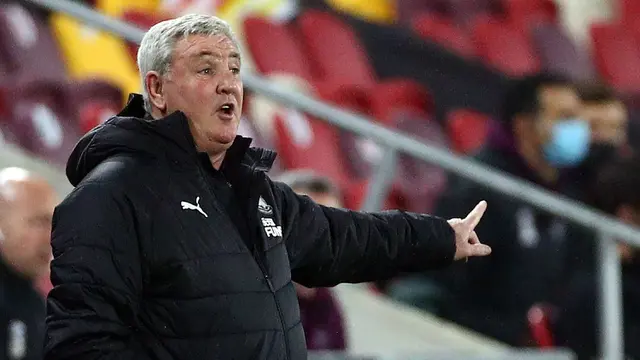 Foto Piala Liga Inggris: Newcastle Takluk 0-1 Dari Brentford