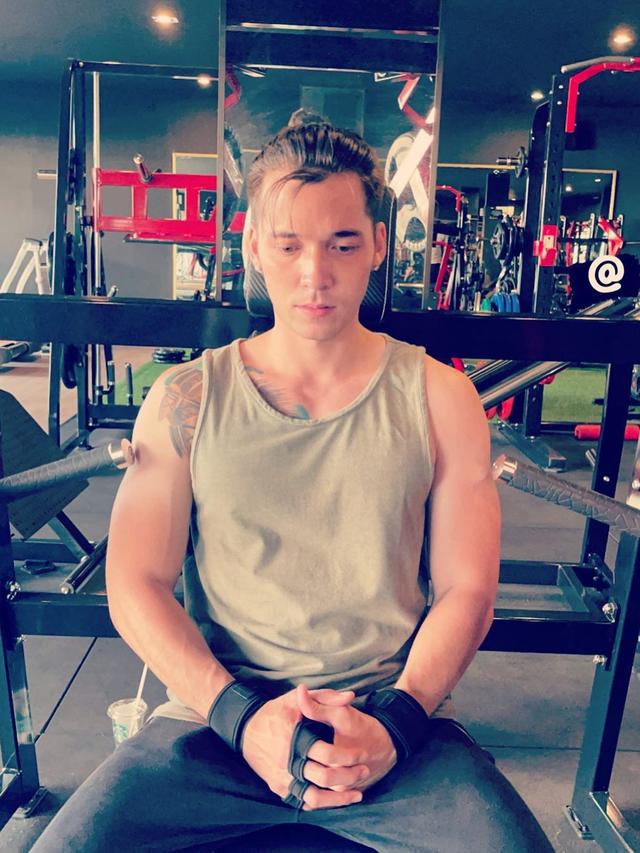 7 Potret Terbaru Stefan William yang Kini Tampil Makin Kekar