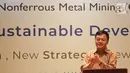Wakil Manager Umum CNMC, Ma Jinping memberi sambutan dalam Laporan Pembangunan Berkelanjutan 2018 di Jakarta, Selasa (26/11/2019). CNMC berinvestasi sebesar RMB1,418 miliar atau setara Rp2,84 triliun untuk mendirikan pusat riset dan pengembangan serta laboratorium. (Liputan6.com/Fery Pradolo)