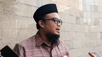 Dai Nasional bersertifikasi MUI Ustaz Dr. Zulkarnain Muhammad Ali, SE., MSi., Ph.D. soal fatwa pemeriksaan gigi saat puasa. Bandung (20/3/2024). Foto: Liputan6.com/Ade Nasihudin.