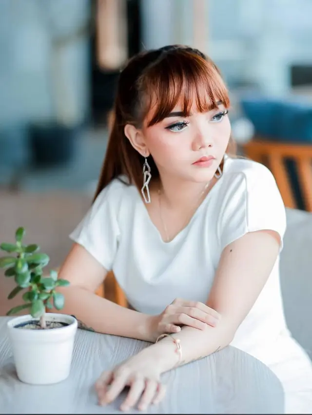 6 Potret Syahiba Saufa, Pedangdut Asal Jawa Timur yang Disebut Mirip Rina Nose