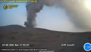 Gunung Anak Krakatau 11 Kali Erupsi Hari Ini
