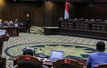 Babak Baru Gugatan Batas Usia Capres Cawapres, Hakim MK: Kepentingan Siapa?