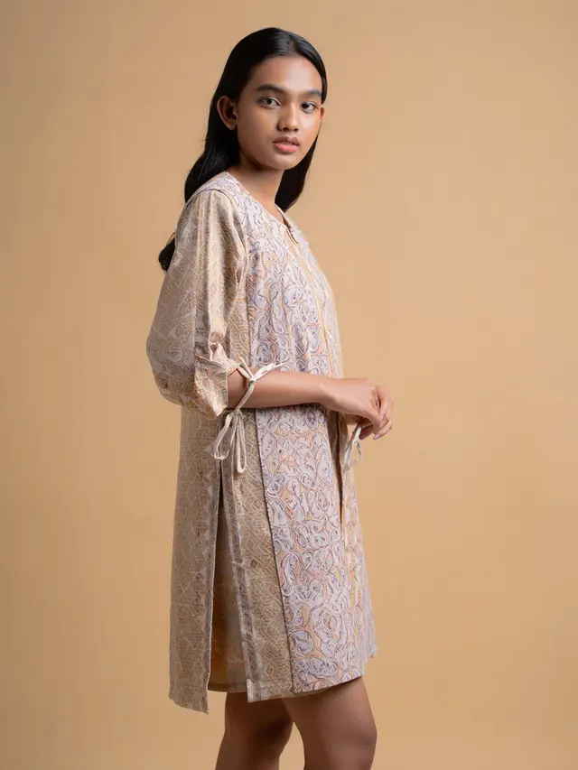 Model Tunik Batik Kombinasi Brokat Tile 2025