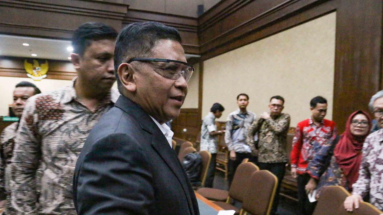 FOTO: Hasto Kristiyanto Divonis 3,5 Tahun Penjara Terkait Kasus Harun Masiku