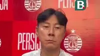 Shin Tae-yong mengaku kaget mengetahui Persija Jakarta sudah sejak 2019 tidak bisa menjamu Persib Bandung di Jakarta. Ia pun menyoroti situasi tersebut dan berharap duel klasik kedua tim bisa segera kembali digelar di kandang Macan Kemayoran.
