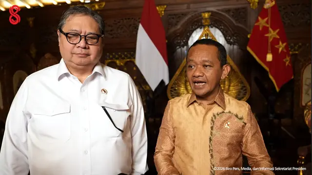 Menteri Koordinator Bidang Perekonomian Airlangga Hartarto dan Menteri Energi dan Sumber Daya Mineral (ESDM) Bahlil Lahadalia. (Liputan6.com/Arief)
