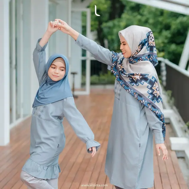 Sienna, anak Marshanda dan Ben Kasyafani berhijab (Instagram/benkasyafani)