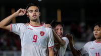 Selebrasi Jens Raven dalam laga Timor Leste U-20 vs Timnas Indonesia U-20, Jumat (27/9/2024). (c) Bola.net/Bagaskara Lazuardi