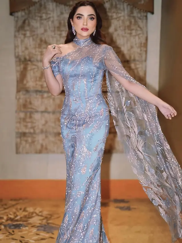 Gaya Elegan Ashanty Pakai Dress Brokat, Tampil Menawan dalam Setiap Momen