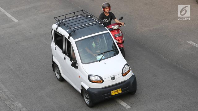 Bajaj Roda Empat Pengganti Bemo Mulai Beroperasi di Jakarta