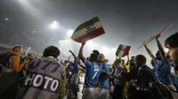 Skuad Napoli merayakan gelar Scudetto Serie A musim 2024/2025. (AP Photo/Gregorio Borgia)