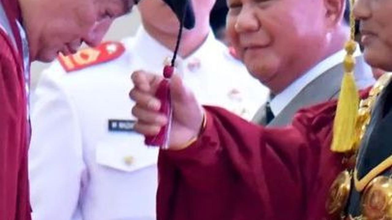 Mantan Wakil Menteri Pertahanan<br>periode 2010-2014 itu diwisuda program doktor.<br>
