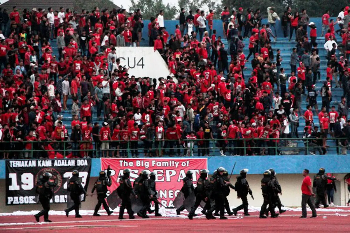 Persis Solo