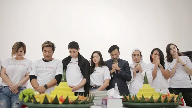 [Fimela] Syukuran film Mengejar Surga