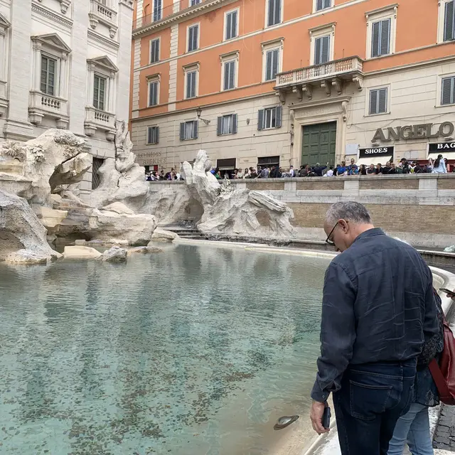 Air mancur trevi