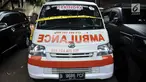 Penampakan ambulans Partai Gerindra yang diamankan polisi terparkir di halaman Mapolda Metro Jaya, Jakarta, Kamis (23/5/2019). Ambulans milik Partai Gerindra Tasikmalaya berpelat nomor B 9686 PCF tersebut diamankan polisi karena diduga mengangkut batu dalam Aksi 22 Mei. (merdeka.com/Iqbal Nugroho)