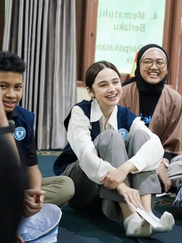 Syifa Hadju