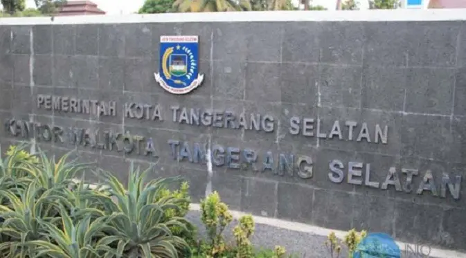 Pemerintah Kota Tangerang Selatan membantah bila ada siswa SDN Kademangan 2, Kecamatan Setu belajar di dapur. 