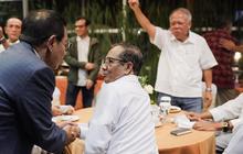 Tiga Serangkai Mantan Menteri Era Jokowi Kumpul Bareng, Pak Bas Berdiri Kepalkan Tangan