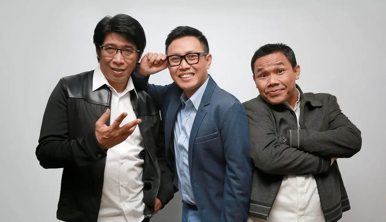 Ditemui Bintang.com saat Patrio menggelar preskon bersama rekan media di Jakarta Timur, Jumat malam (9/10/2015), mereka mengaku siap kembali menghibur masyarakat dan mengobati kerinduan terhadap Patrio layaknya dahulu. (Galih W. Satria/Bintang.com)