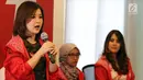 Ketua Umum PSI Grace Natalie memberi sambutan di Kantor DPP PSI, Jakarta Pusat, Rabu (2/5). PSI mendukung pasangan Khofifah Indar Parawansa-Emil Dardak di Pilkada Jatim. (Liputan6.com/Johan Tallo)