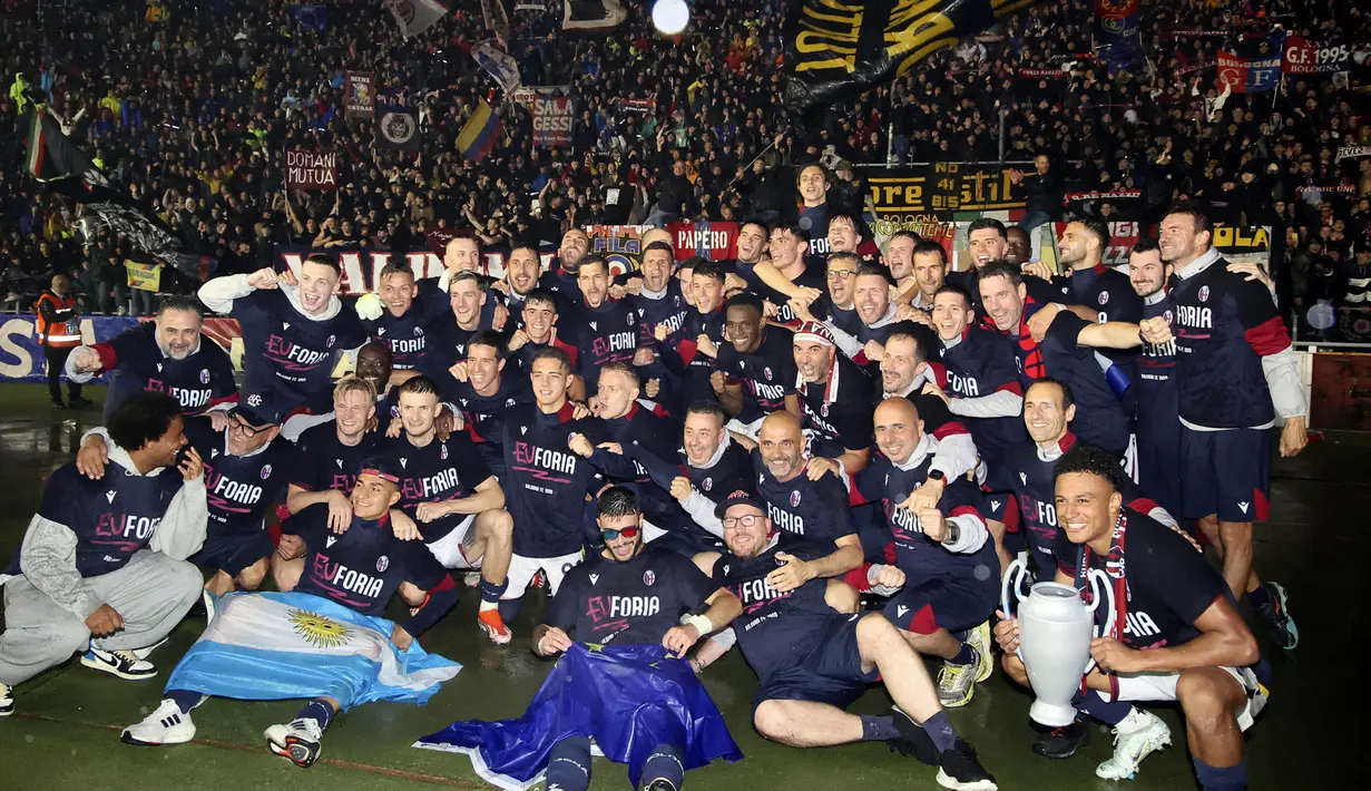 Bologna dipastikan dapat slot untuk tampil pada Liga Champions 2024-2025. Itu menjadi penantian panjang mereka setelah 60 tahun absen. (Michele Nucci/LaPresse via AP)
