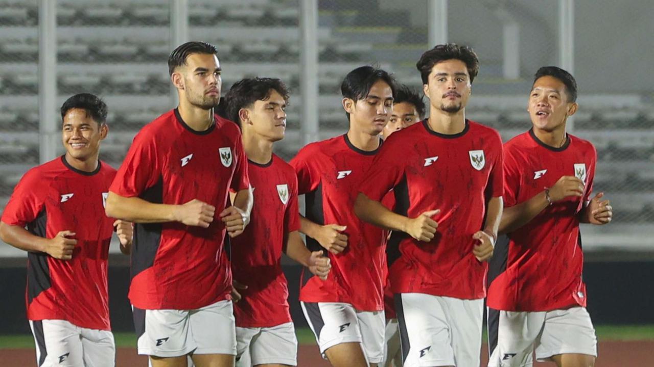 Latihan Timnas Indonesia U-23 jelang hadapi Filipina di Piala AFF U-23
