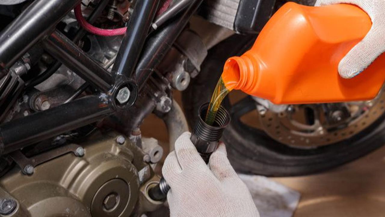 Cara Mencegah Stres pada Oli Mesin Motor agar Kinerja Tetap Optimal