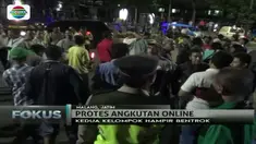 Terjadi kesalahpahaman saat akan mengangkut penumpang, pengemudi angkutan umum dan konvensional nyaris bentrok di depan Mapolres Malang.
