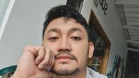 Sejak bercerai dari Dewi Perssik, Angga Wijaya cukup sering mengunggah fotonya yang sedang sendirian. (FOTO: instagram.com/anggawijaya88)