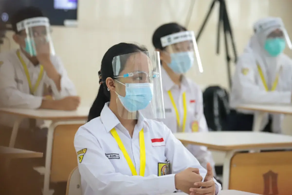 Simulasi sekolah tatap muka di SMPN 1 Surabaya, Jawa Timur (Foto: Dok Istimewa)
