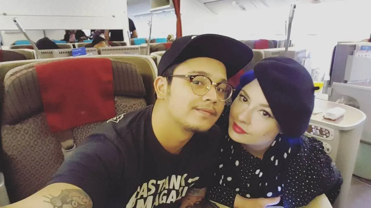 Derby Romero dan Claudia Adinda
