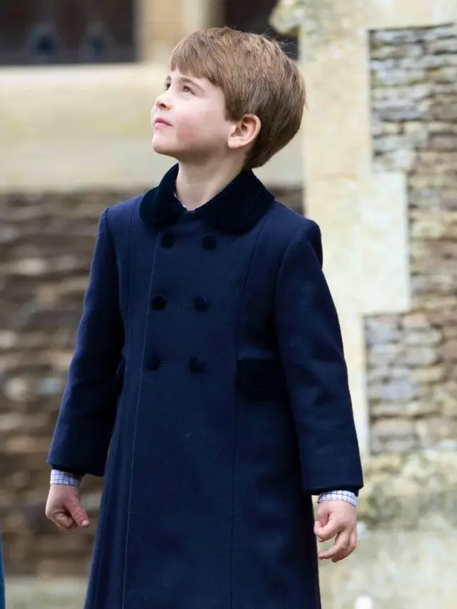 Gaya Menggemaskan Pangeran Louis Perdana Ikut Acara Natalan Kerajaan Inggris