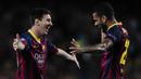 4. Dani Alves - Alves merupakan salah satu pemain yang punya koneksi sangat baik dengan Messi. Keduanya bahkan terlihat seperti punya telepati, sehingga sangat apik saat bekerja sama di lapangan. Alves seperti partner Messi di wilayah sayap lapangan.(AFP/Josep Lago)