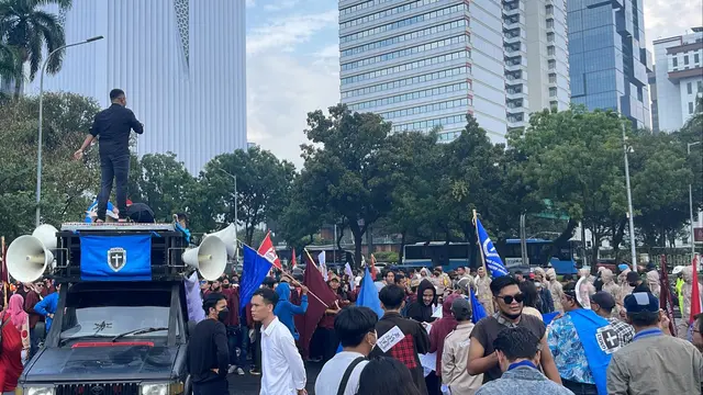 Pengurus Pusat Gerakan Mahasiswa Kristen Indonesia (PP GMKI) melakukan aksi menolak kenaikan harga BBM bersubsidi, Rabu (7/9/2022) (Istimewa)