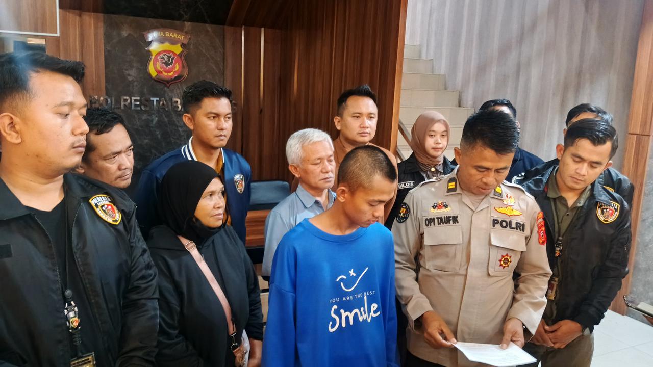 Momen Haru Rizki Remaja Bandung Sempat Diduga Korban TPPO di Kamboja Akhirnya Pulang ke RI dan Bertemu Keluarga