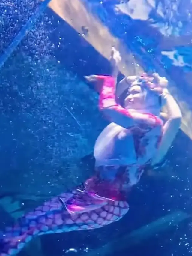 Ria Ricis menyelam (YouTube/Ricis Official)